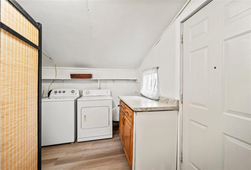 727 Weatherdon, 3 Bedrooms Bedrooms, 7 Rooms Rooms,1 BathroomBathrooms,Residential,For Sale,Weatherdon