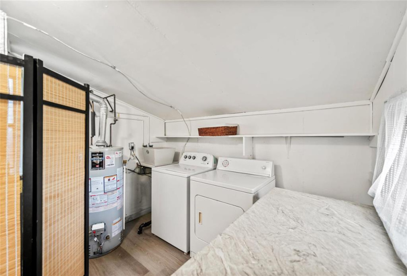 727 Weatherdon, 3 Bedrooms Bedrooms, 7 Rooms Rooms,1 BathroomBathrooms,Residential,For Sale,Weatherdon