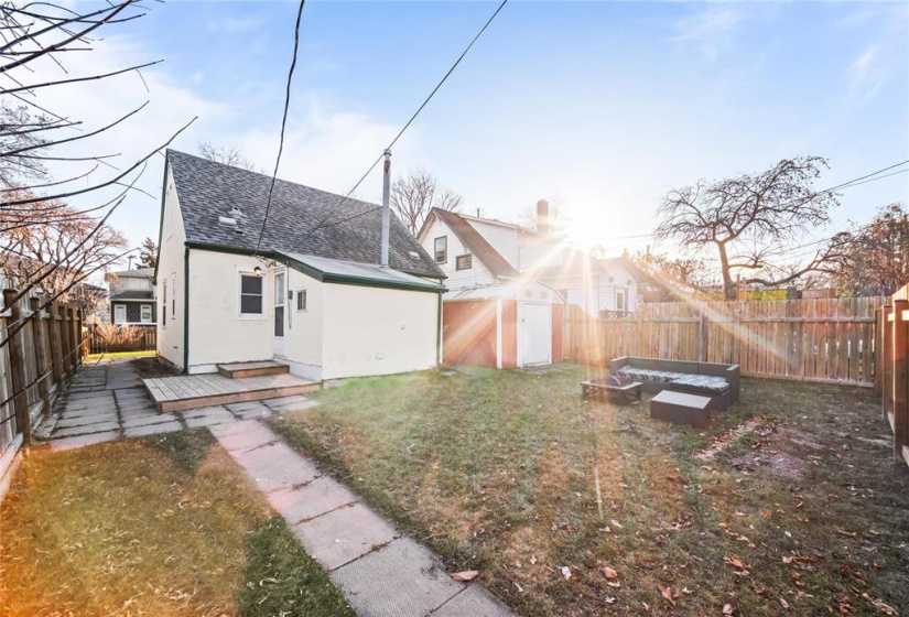 727 Weatherdon, 3 Bedrooms Bedrooms, 7 Rooms Rooms,1 BathroomBathrooms,Residential,For Sale,Weatherdon