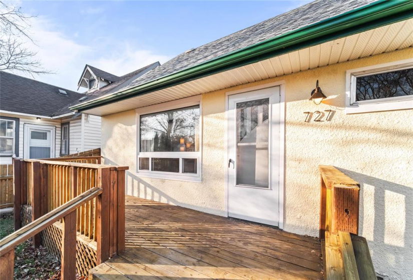 727 Weatherdon, 3 Bedrooms Bedrooms, 7 Rooms Rooms,1 BathroomBathrooms,Residential,For Sale,Weatherdon