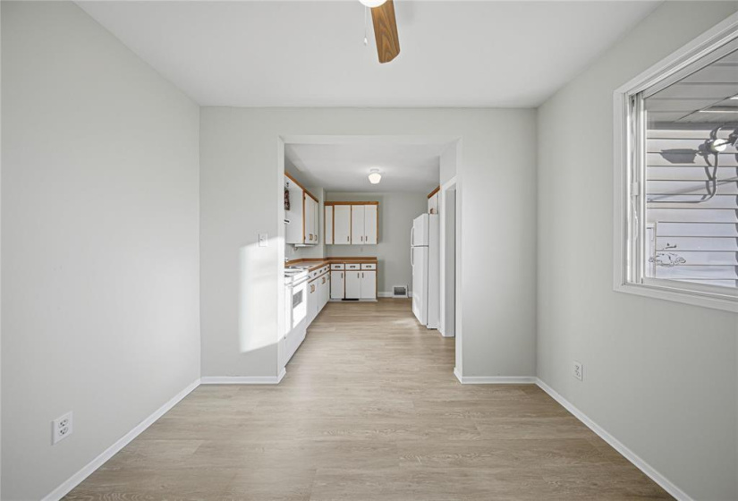 966 Minto, 4 Bedrooms Bedrooms, 11 Rooms Rooms,1 BathroomBathrooms,Residential,For Sale,Minto