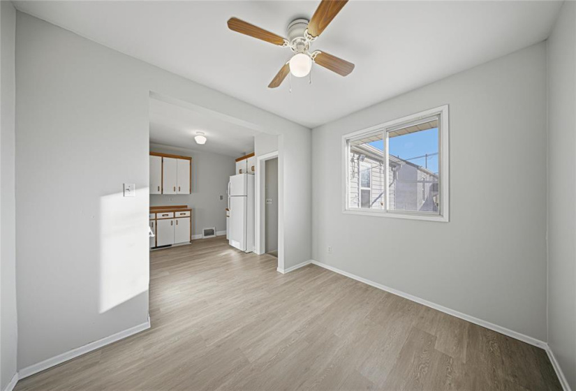 966 Minto, 4 Bedrooms Bedrooms, 11 Rooms Rooms,1 BathroomBathrooms,Residential,For Sale,Minto