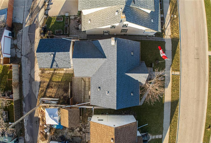 966 Minto, 4 Bedrooms Bedrooms, 11 Rooms Rooms,1 BathroomBathrooms,Residential,For Sale,Minto