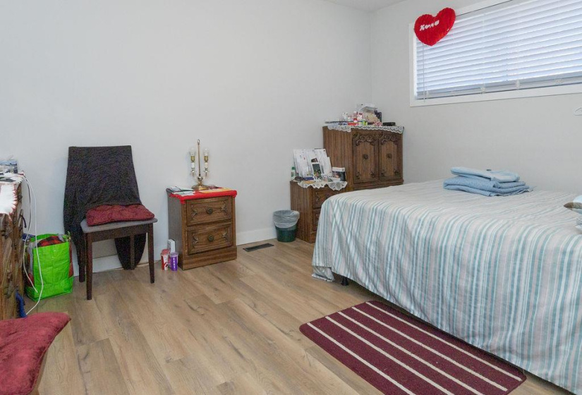 700 Maryland, 5 Bedrooms Bedrooms, 11 Rooms Rooms,2 BathroomsBathrooms,Residential,For Sale,Maryland