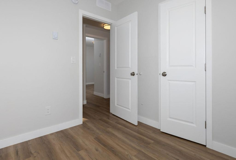 700 Maryland, 5 Bedrooms Bedrooms, 11 Rooms Rooms,2 BathroomsBathrooms,Residential,For Sale,Maryland