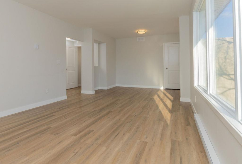 700 Maryland, 5 Bedrooms Bedrooms, 11 Rooms Rooms,2 BathroomsBathrooms,Residential,For Sale,Maryland