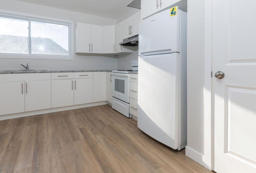 700 Maryland, 5 Bedrooms Bedrooms, 11 Rooms Rooms,2 BathroomsBathrooms,Residential,For Sale,Maryland