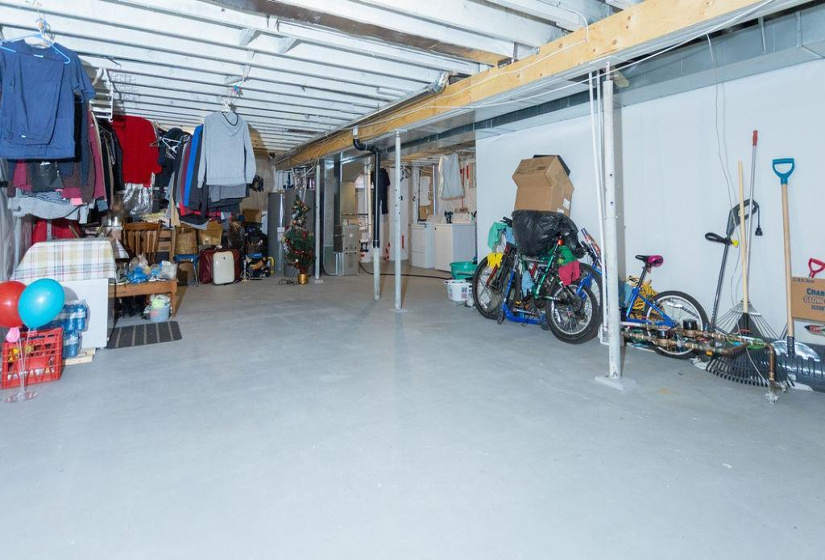 700 Maryland, 5 Bedrooms Bedrooms, 11 Rooms Rooms,2 BathroomsBathrooms,Residential,For Sale,Maryland