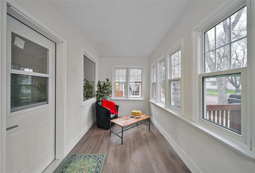 576 Kylemore, 3 Bedrooms Bedrooms, 7 Rooms Rooms,1 BathroomBathrooms,Residential,For Sale,Kylemore