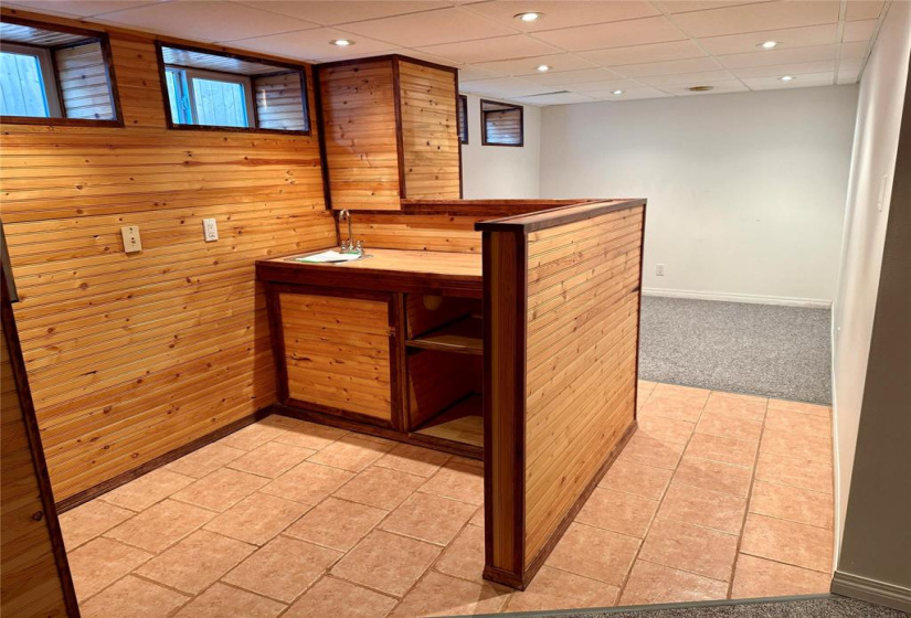 1247 Redwood, 2 Bedrooms Bedrooms, 9 Rooms Rooms,1 BathroomBathrooms,Residential,For Sale,Redwood