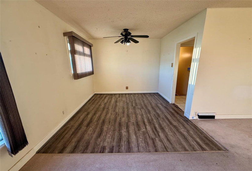 1247 Redwood, 2 Bedrooms Bedrooms, 9 Rooms Rooms,1 BathroomBathrooms,Residential,For Sale,Redwood