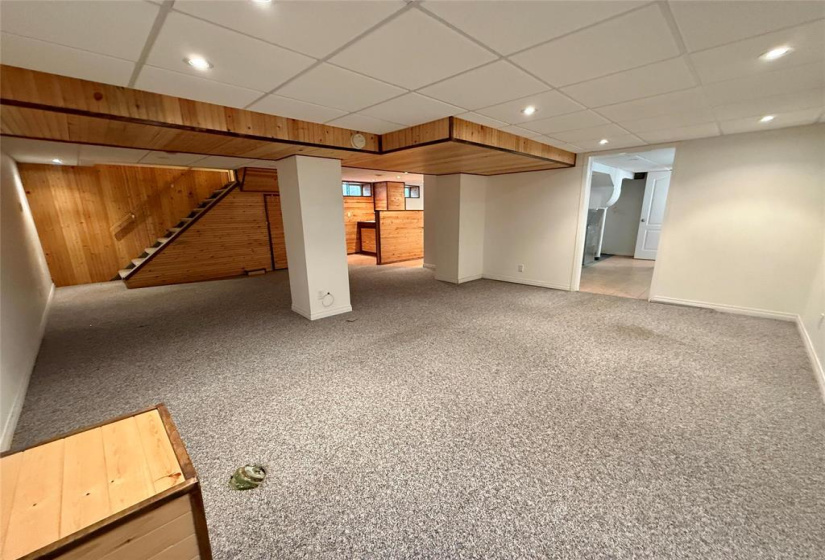 1247 Redwood, 2 Bedrooms Bedrooms, 9 Rooms Rooms,1 BathroomBathrooms,Residential,For Sale,Redwood