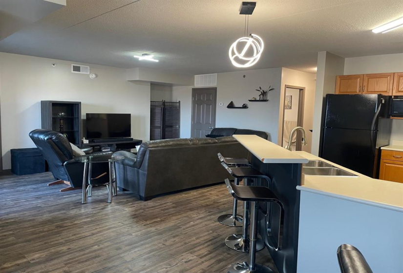 6940 Henderson, 1 Bedroom Bedrooms, 7 Rooms Rooms,1 BathroomBathrooms,Condominium,For Sale,Henderson