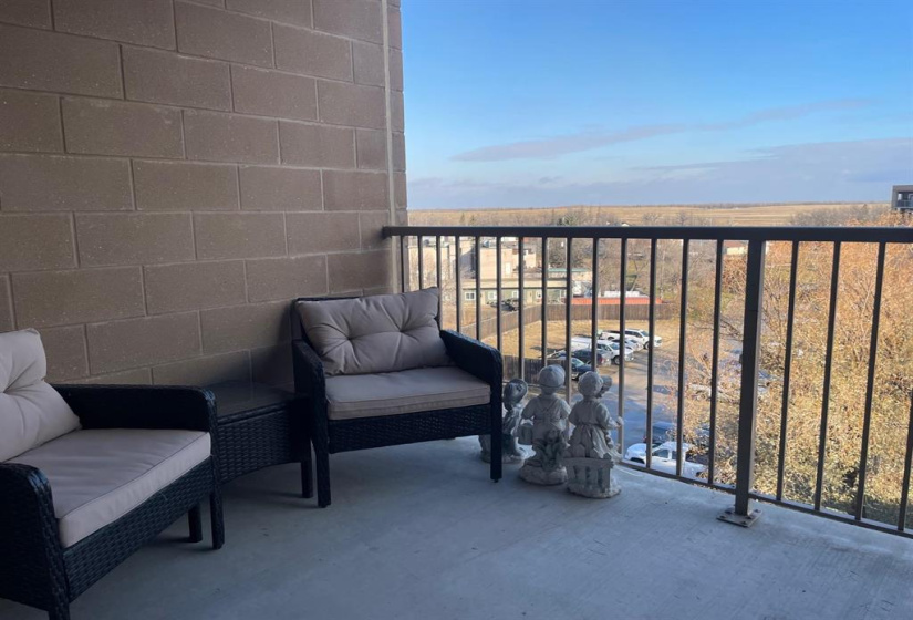 6940 Henderson, 1 Bedroom Bedrooms, 7 Rooms Rooms,1 BathroomBathrooms,Condominium,For Sale,Henderson