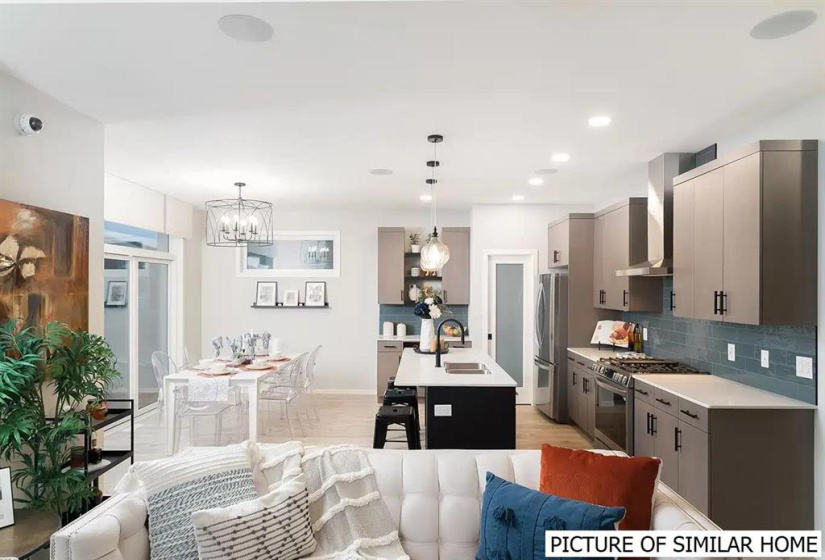 107 GRANITE GROVE, 4 Bedrooms Bedrooms, 11 Rooms Rooms,3 BathroomsBathrooms,Residential,For Sale,GRANITE GROVE