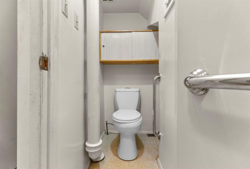 517 St John's, 3 Bedrooms Bedrooms, 10 Rooms Rooms,1 BathroomBathrooms,Residential,For Sale,St John's