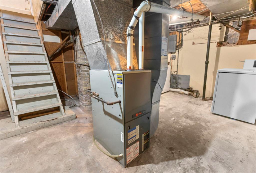 517 St John's, 3 Bedrooms Bedrooms, 10 Rooms Rooms,1 BathroomBathrooms,Residential,For Sale,St John's