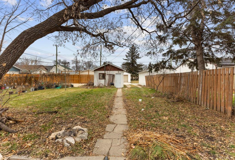 517 St John's, 3 Bedrooms Bedrooms, 10 Rooms Rooms,1 BathroomBathrooms,Residential,For Sale,St John's