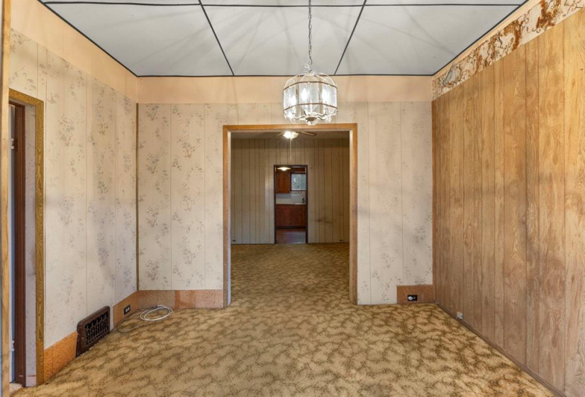 517 St John's, 3 Bedrooms Bedrooms, 10 Rooms Rooms,1 BathroomBathrooms,Residential,For Sale,St John's