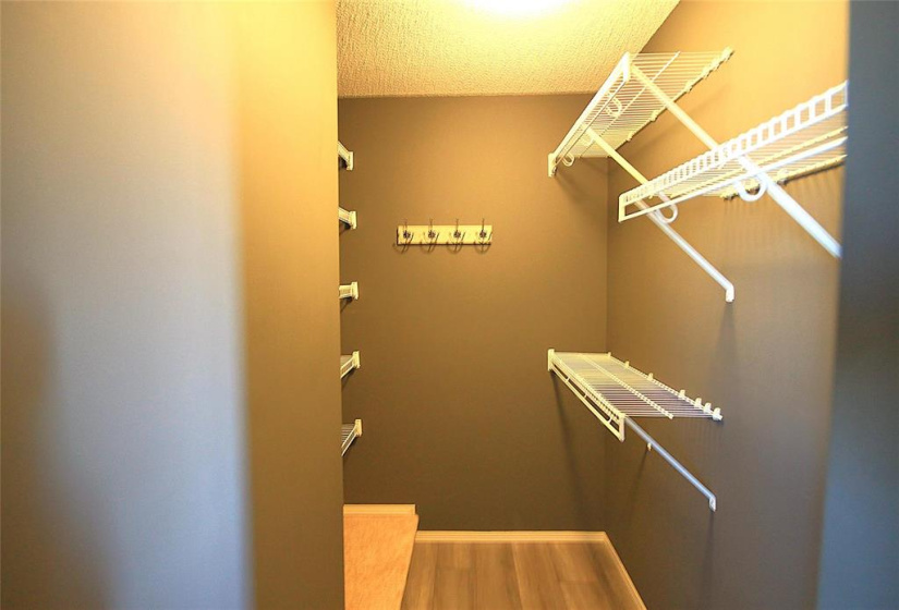 315 Golden Eagle, 4 Bedrooms Bedrooms, 14 Rooms Rooms,3 BathroomsBathrooms,Residential,For Sale,Golden Eagle