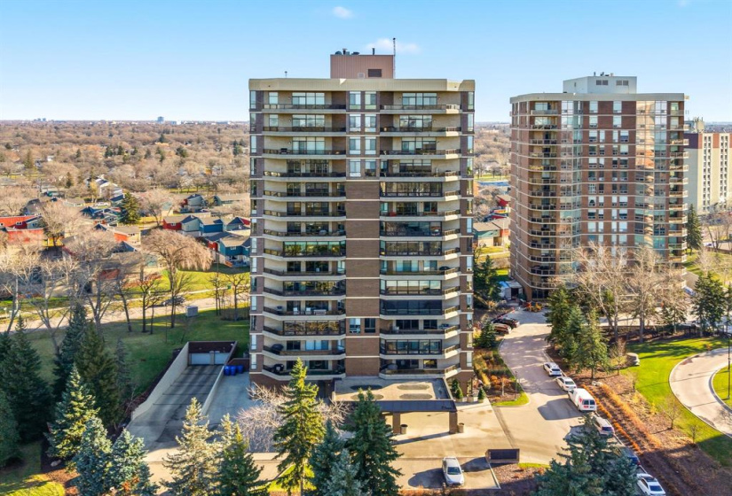 160 TuxedoHampton IV