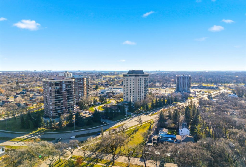 160 Tuxedo, 1 Bedroom Bedrooms, 6 Rooms Rooms,1 BathroomBathrooms,Condominium,For Sale,Tuxedo