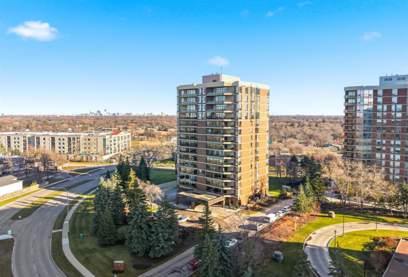 160 Tuxedo, 1 Bedroom Bedrooms, 6 Rooms Rooms,1 BathroomBathrooms,Condominium,For Sale,Tuxedo