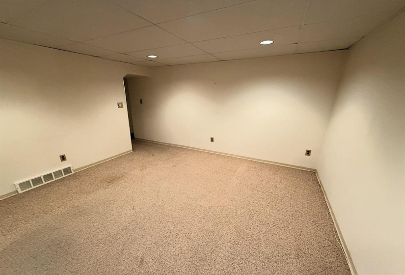 27 McMasters, 3 Bedrooms Bedrooms, 14 Rooms Rooms,2 BathroomsBathrooms,Residential,For Sale,McMasters