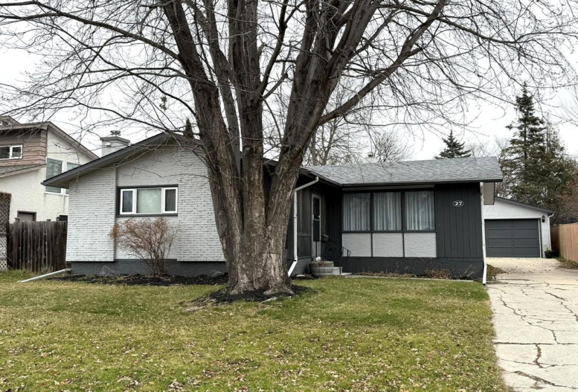 27 McMasters, 3 Bedrooms Bedrooms, 14 Rooms Rooms,2 BathroomsBathrooms,Residential,For Sale,McMasters