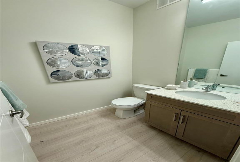 7 BASS, 3 Bedrooms Bedrooms, 10 Rooms Rooms,2 BathroomsBathrooms,Residential,For Sale,BASS