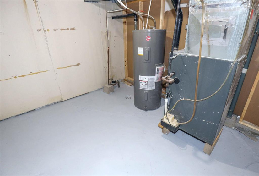 35 Kingston, 2 Bedrooms Bedrooms, 8 Rooms Rooms,2 BathroomsBathrooms,Residential,For Sale,Kingston