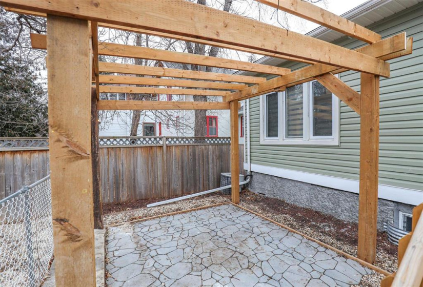 35 Kingston, 2 Bedrooms Bedrooms, 8 Rooms Rooms,2 BathroomsBathrooms,Residential,For Sale,Kingston