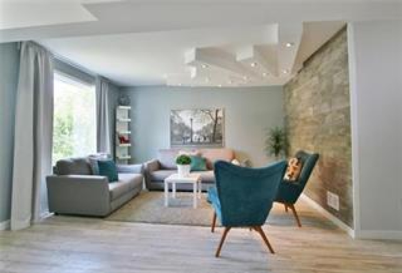 320 Inglewood, 5 Bedrooms Bedrooms, 12 Rooms Rooms,2 BathroomsBathrooms,Residential,For Sale,Inglewood