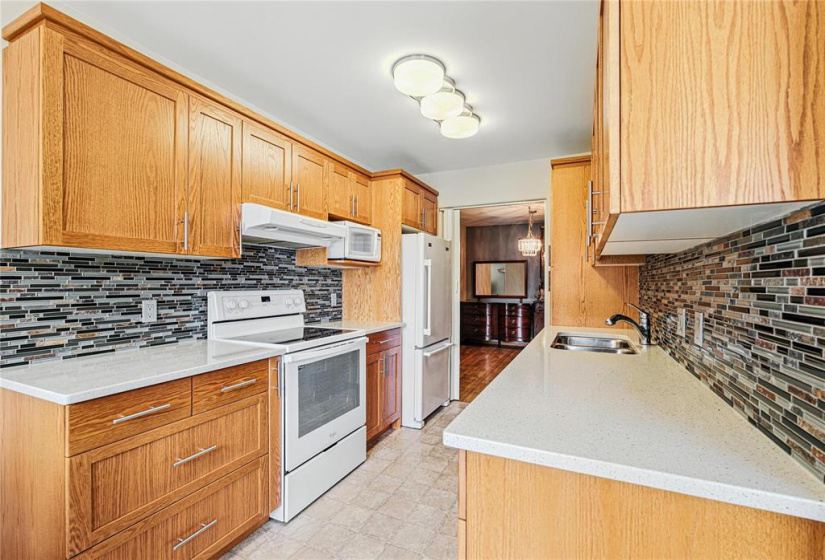 500 Cathcart, 2 Bedrooms Bedrooms, 8 Rooms Rooms,2 BathroomsBathrooms,Condominium,For Sale,Cathcart