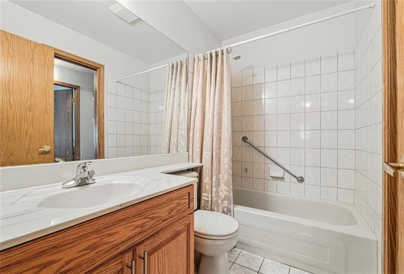 500 Cathcart, 2 Bedrooms Bedrooms, 8 Rooms Rooms,2 BathroomsBathrooms,Condominium,For Sale,Cathcart