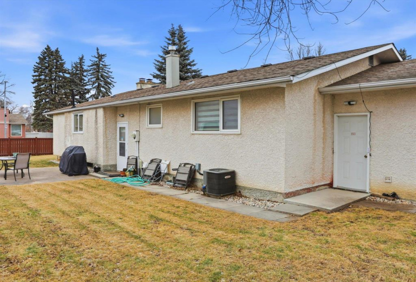 137 Linacre, 5 Bedrooms Bedrooms, 11 Rooms Rooms,3 BathroomsBathrooms,Residential,For Sale,Linacre