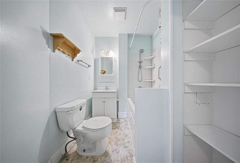 22 Inman, 3 Bedrooms Bedrooms, 9 Rooms Rooms,2 BathroomsBathrooms,Residential,For Sale,Inman