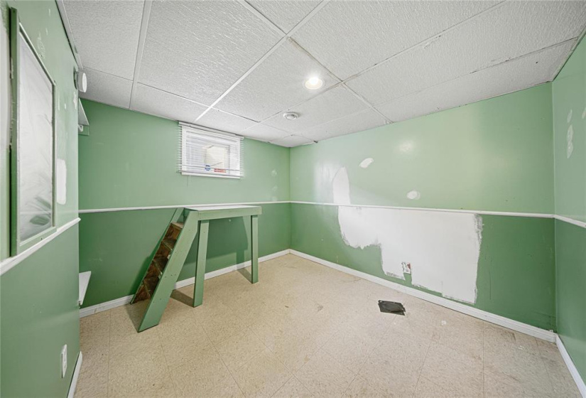 22 Inman, 3 Bedrooms Bedrooms, 9 Rooms Rooms,2 BathroomsBathrooms,Residential,For Sale,Inman