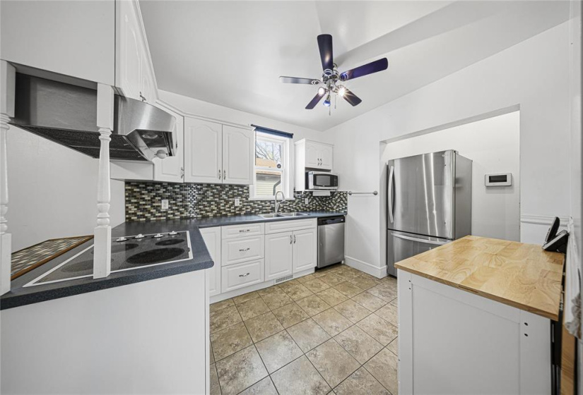 22 Inman, 3 Bedrooms Bedrooms, 9 Rooms Rooms,2 BathroomsBathrooms,Residential,For Sale,Inman