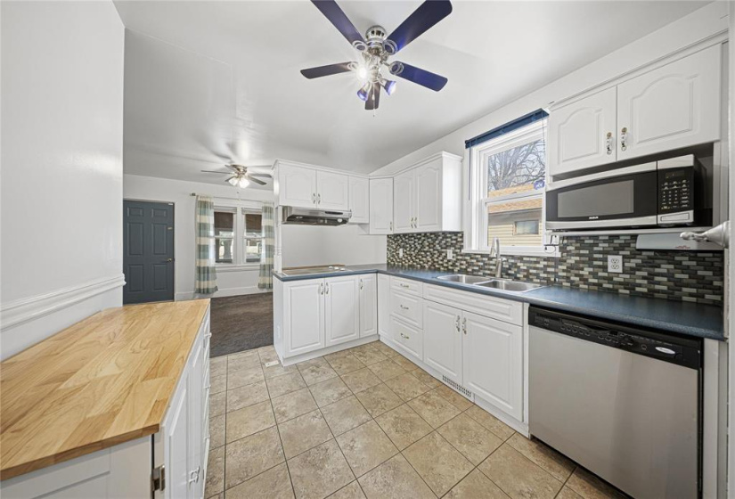 22 Inman, 3 Bedrooms Bedrooms, 9 Rooms Rooms,2 BathroomsBathrooms,Residential,For Sale,Inman