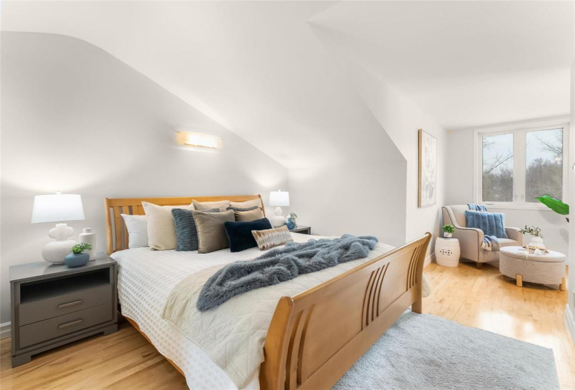 Bedroom to reading nook or office