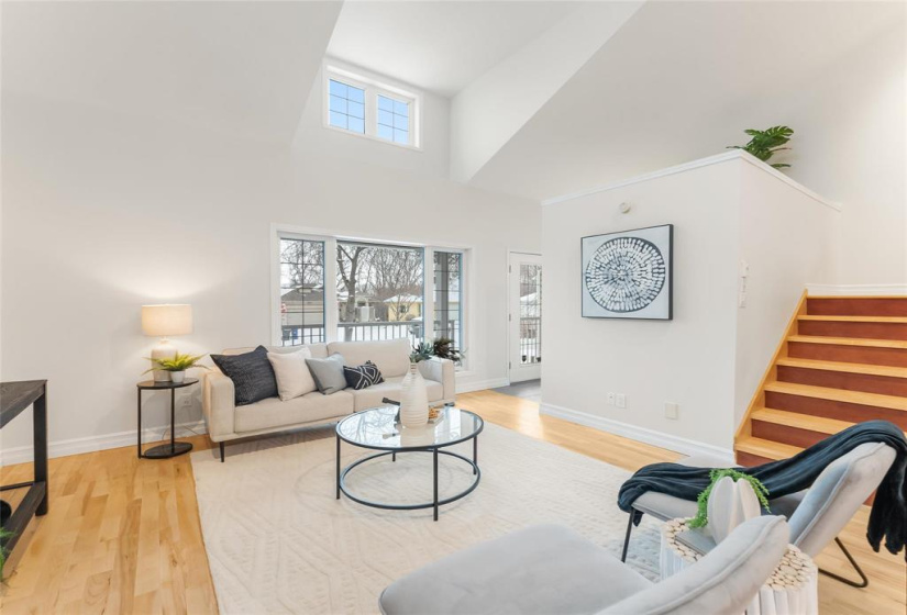 Love love love the windows to bring in the natural light.