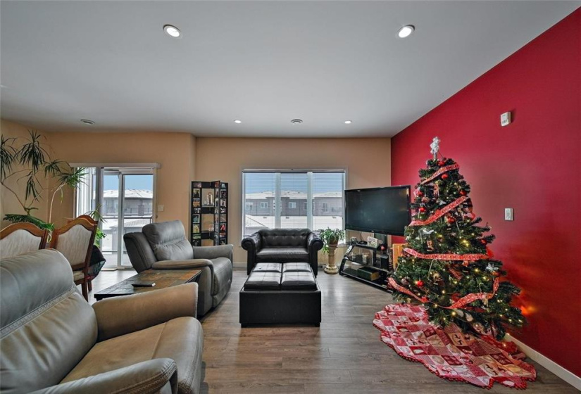 1276 Old PTH 59, 2 Bedrooms Bedrooms, 7 Rooms Rooms,2 BathroomsBathrooms,Condominium,For Sale,Old PTH 59