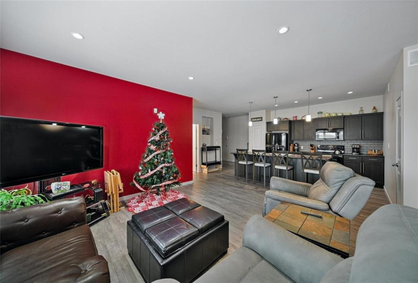 1276 Old PTH 59, 2 Bedrooms Bedrooms, 7 Rooms Rooms,2 BathroomsBathrooms,Condominium,For Sale,Old PTH 59