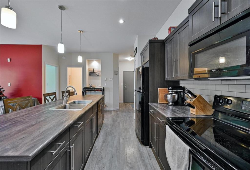 1276 Old PTH 59, 2 Bedrooms Bedrooms, 7 Rooms Rooms,2 BathroomsBathrooms,Condominium,For Sale,Old PTH 59