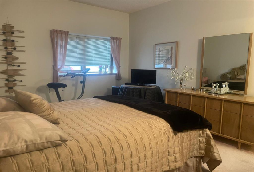 3281 Pembina, 2 Bedrooms Bedrooms, 7 Rooms Rooms,2 BathroomsBathrooms,Condominium,For Sale,Pembina