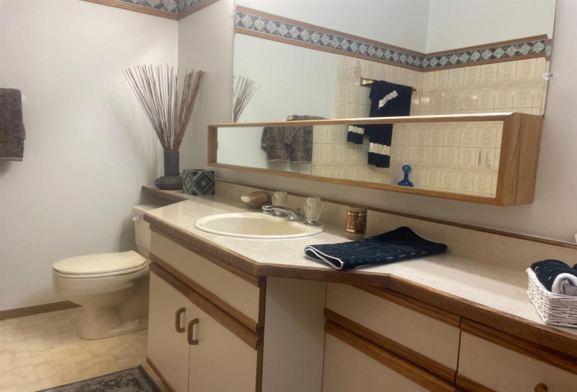 3281 Pembina, 2 Bedrooms Bedrooms, 7 Rooms Rooms,2 BathroomsBathrooms,Condominium,For Sale,Pembina