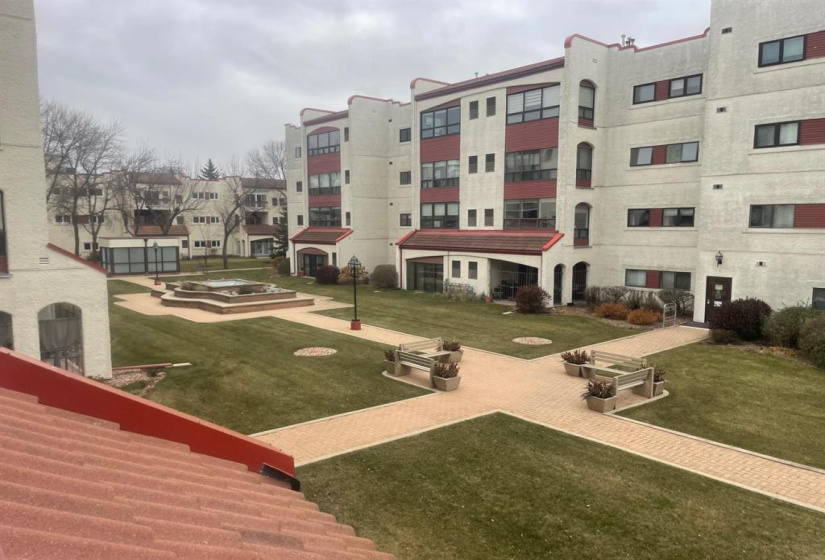 3281 Pembina, 2 Bedrooms Bedrooms, 7 Rooms Rooms,2 BathroomsBathrooms,Condominium,For Sale,Pembina