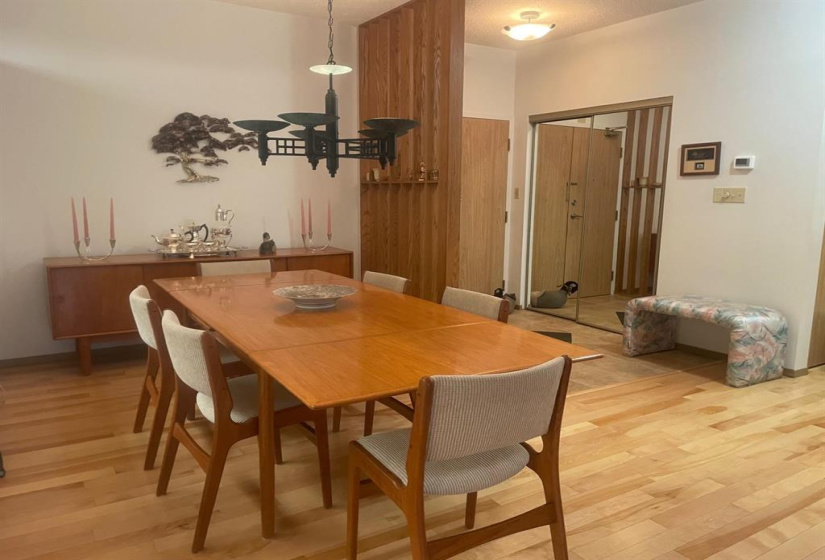 3281 Pembina, 2 Bedrooms Bedrooms, 7 Rooms Rooms,2 BathroomsBathrooms,Condominium,For Sale,Pembina