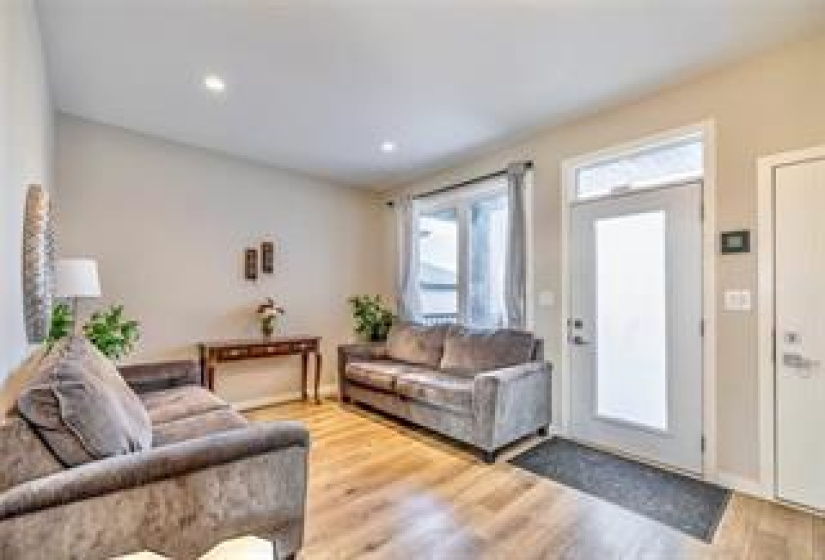 13 Northwater, 4 Bedrooms Bedrooms, 12 Rooms Rooms,2 BathroomsBathrooms,Residential,For Sale,Northwater